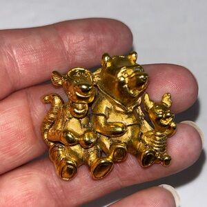 Vintage Signed Disney Gold Tone Winnie The Pooh Tigger Piglet Brooch Pin
